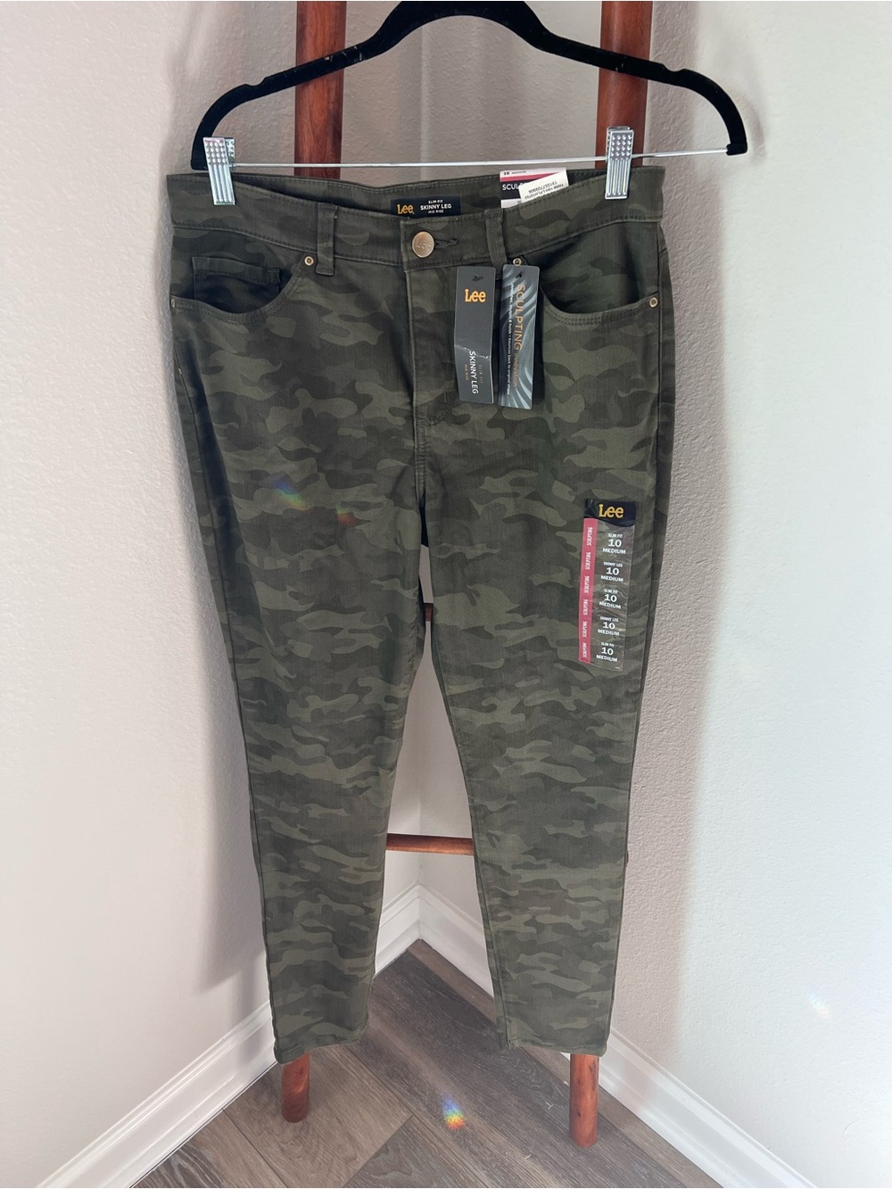 Lee Women’s Camo Skinny Jeans in Olive